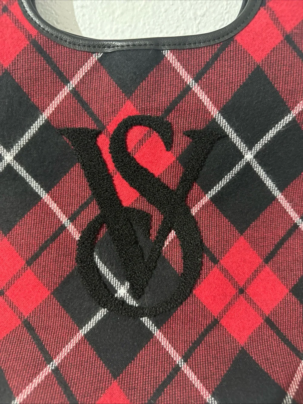NWT Victoria Secret Red & Black Tartan Plaid Tote/Overnight/Weekender/Purse